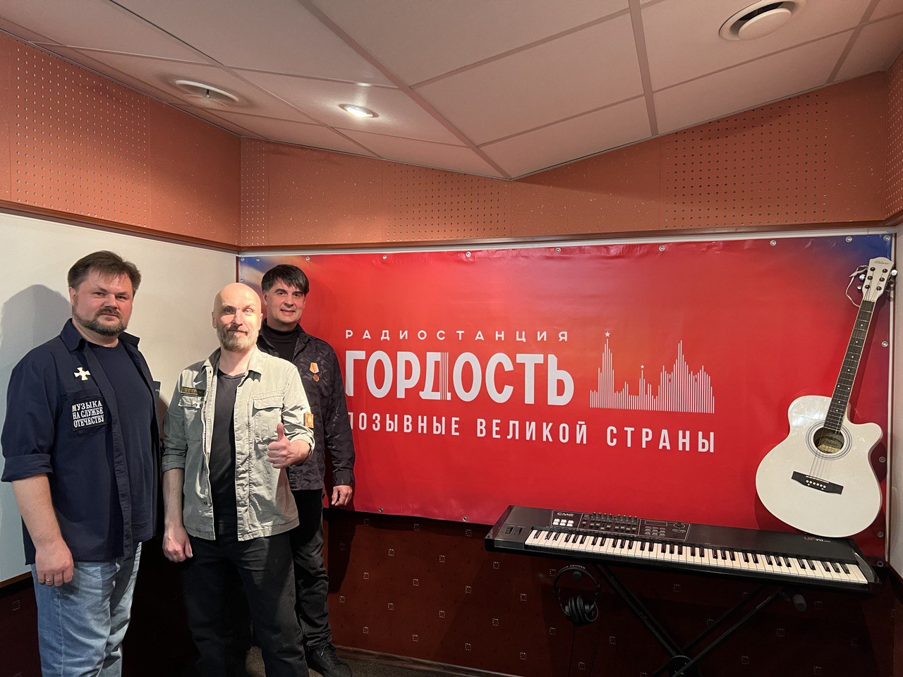 «МЫ ВСТАЛИ НА ЗАЩИТУ ВСЕГО РУССКОГО»: ГРУППА «ЗВЕРОБОЙ» О ДОНБАССЕ И МУЗЫКАЛЬНОЙ СИЛЕ 