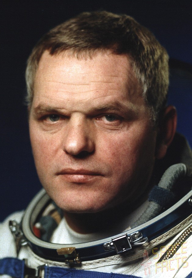 Schukin_Aleksandr_Vladimirovich19.01.1946-18.08.1988.jpg